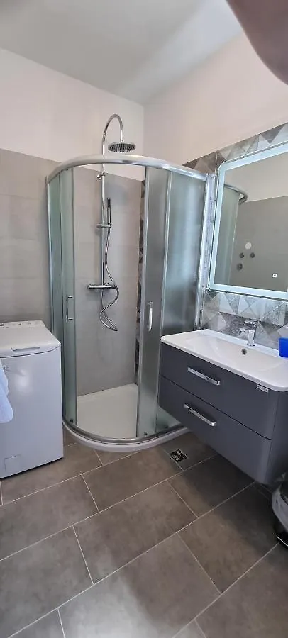 Apartmani Karla Baska  0*, Baska (Krk)
