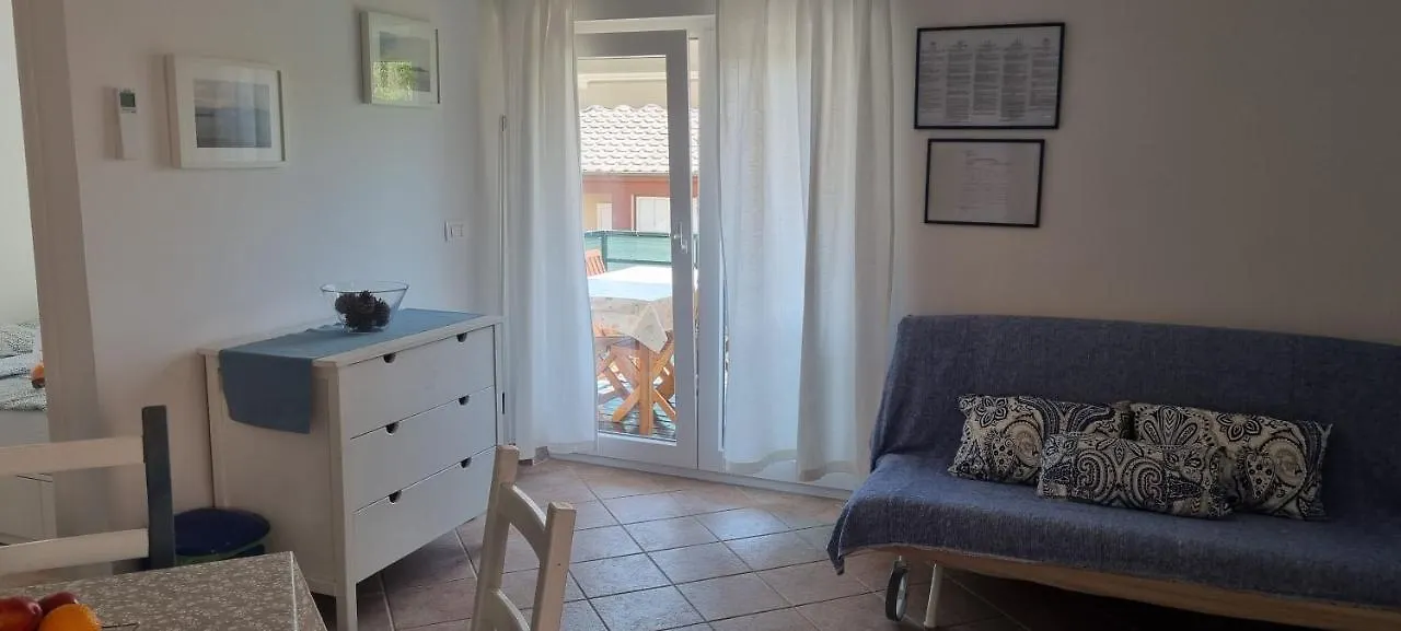 Apartmani Karla Baska  Baska (Krk)
